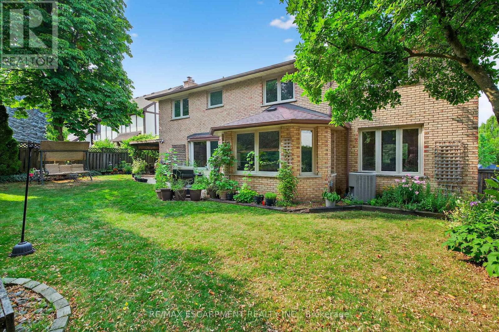 Photo 50 of 64 Summerdale Place, Hamilton ON