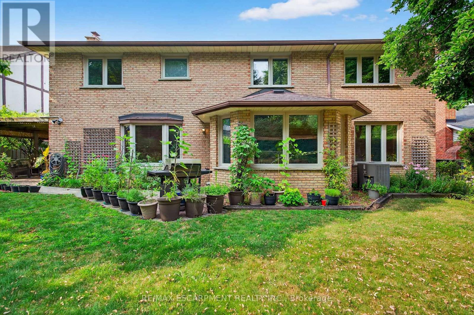 Photo 1 of 64 Summerdale Place, Hamilton ON