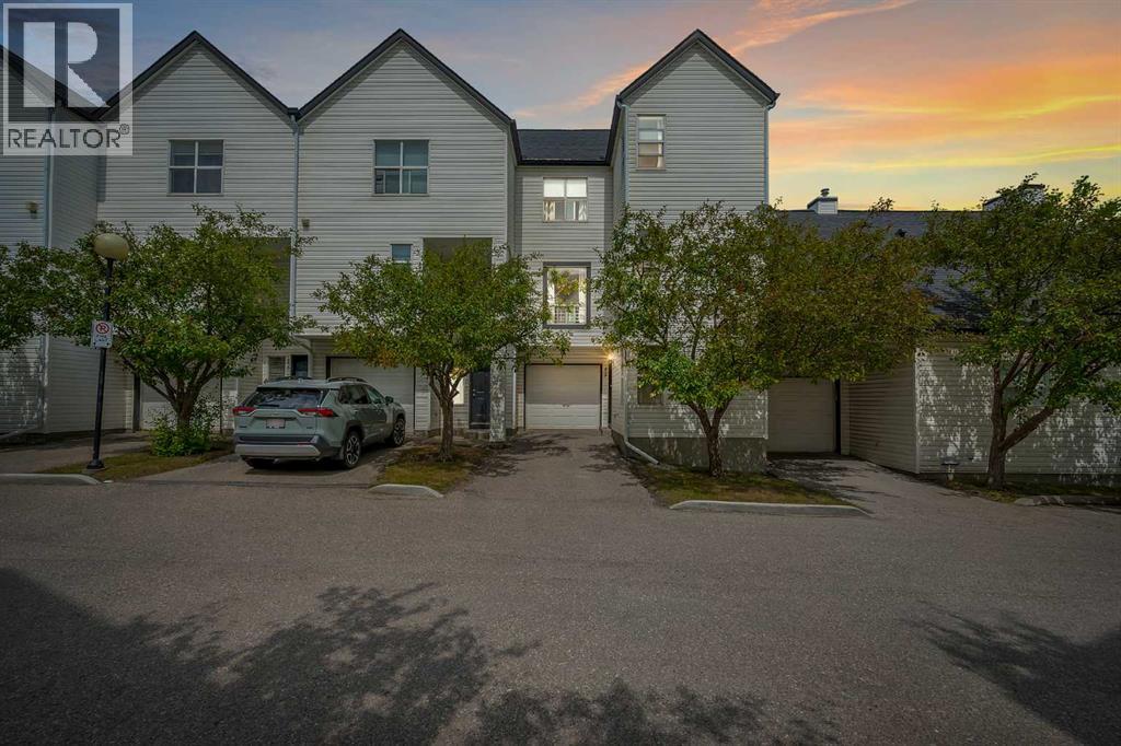 Single Family House for Sale in   Hidden Hills Terrace NW Hidden Valley Calgary 