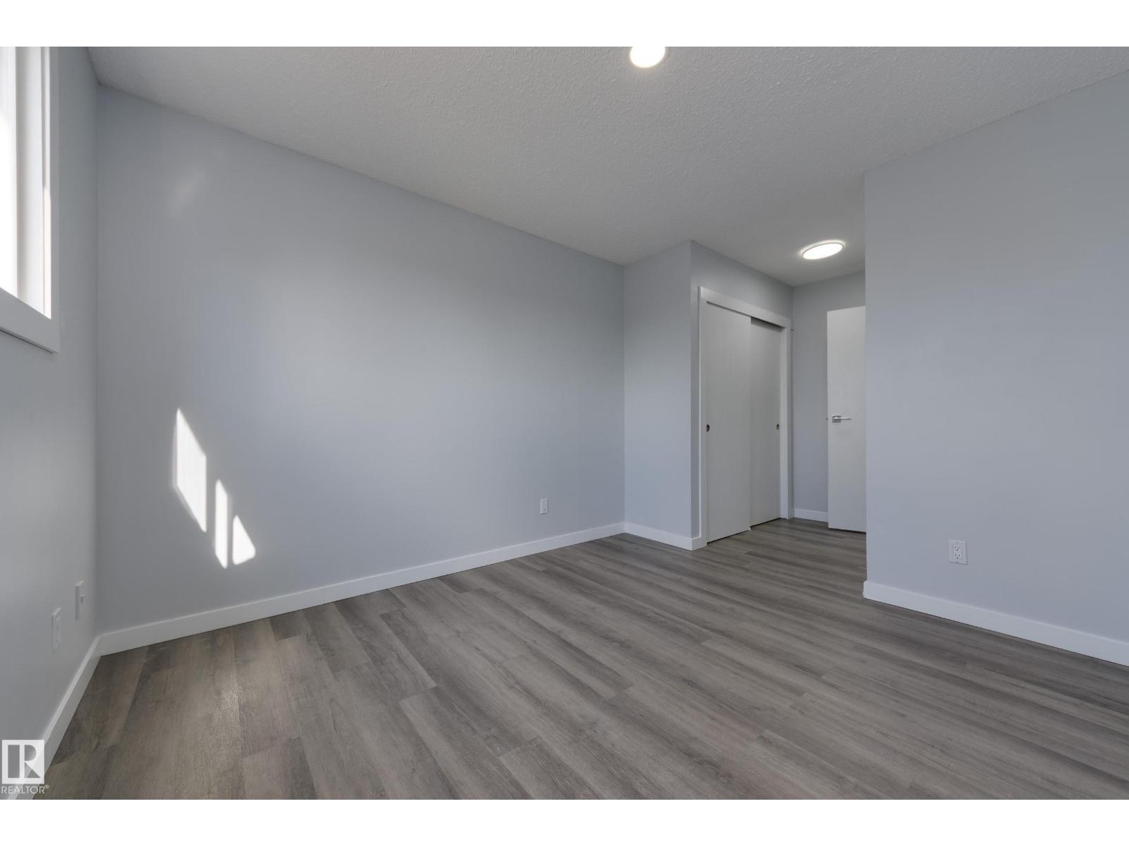 Photo 15 of 1516 A 69 St Nw, Edmonton AB
