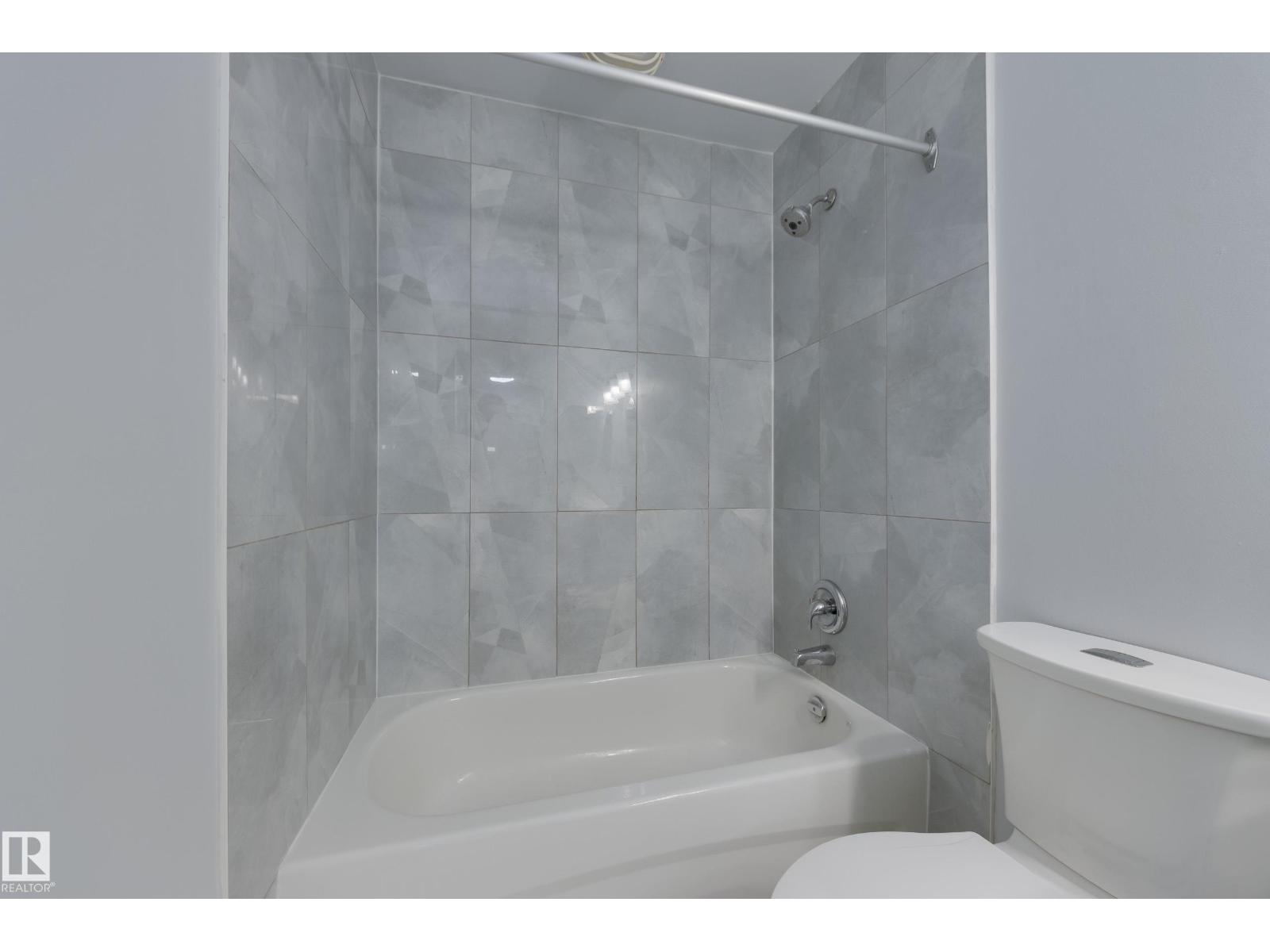 Photo 19 of 1516 A 69 St Nw, Edmonton AB