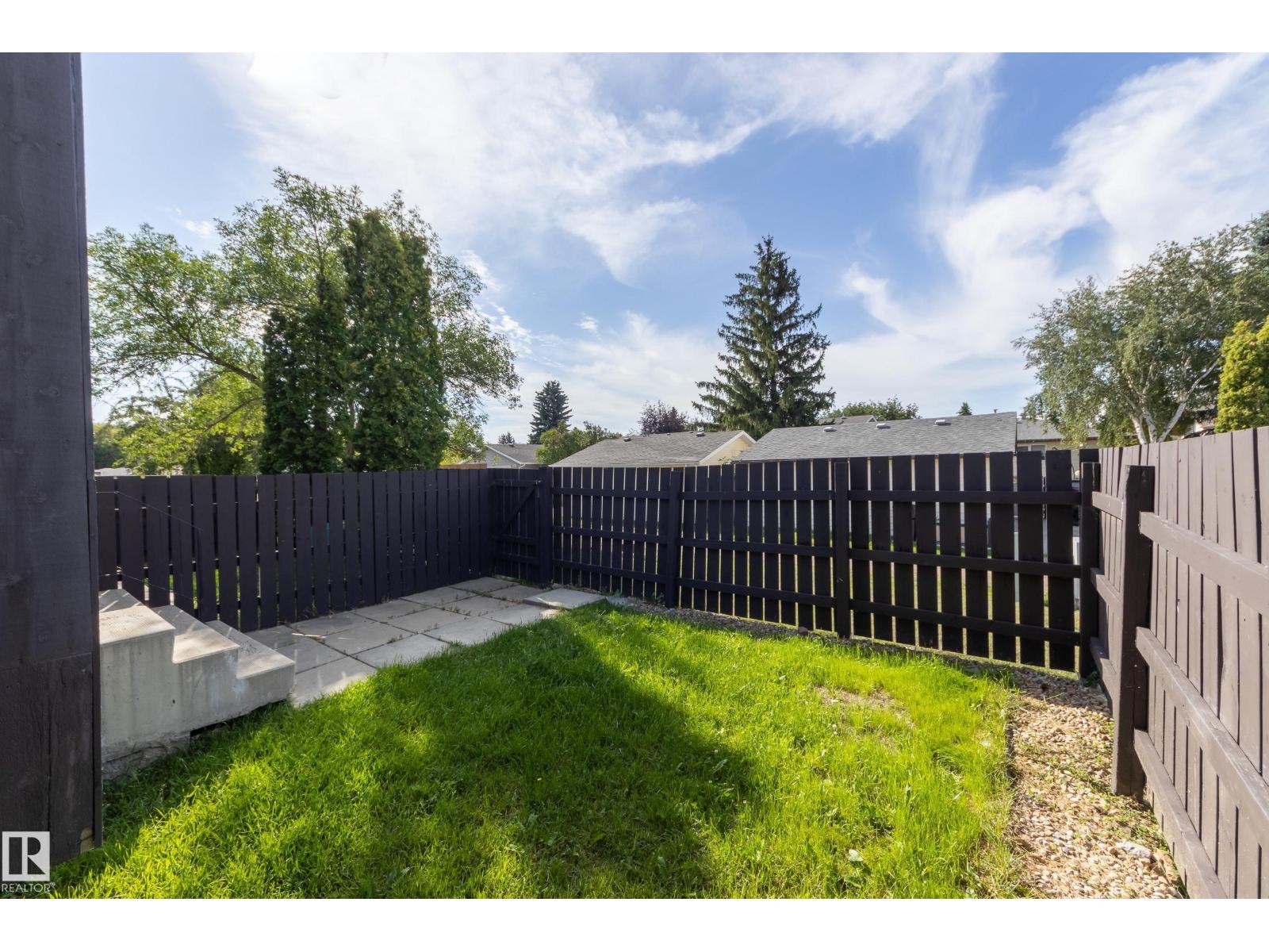 Photo 27 of 1516 A 69 St Nw, Edmonton AB