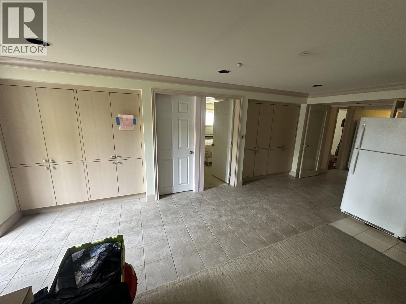 Photo 5 of 8090 Laurel Street, Vancouver BC