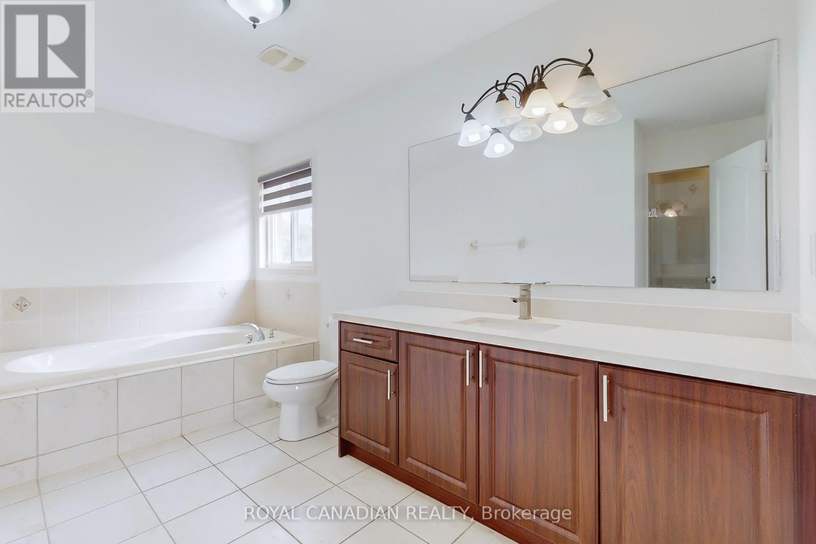 Photo 17 of 5116 Churchill Meadows Boulevard, Mississauga ON
