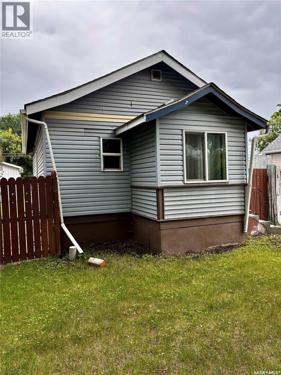 Single Family House Bungalow for Sale in  B AVENUE N Saskatoon 