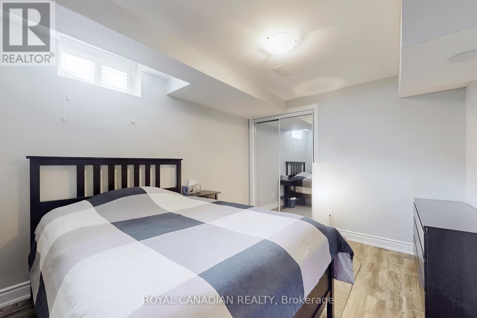 Photo 37 of 5116 Churchill Meadows Boulevard, Mississauga ON