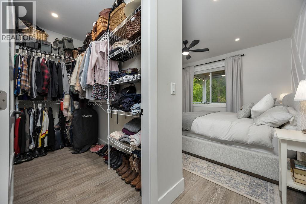 Photo 23 of 20 15th Avenue Se, Salmon Arm BC