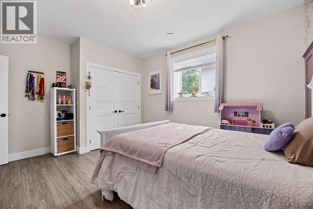 Photo 24 of 20 15th Avenue Se, Salmon Arm BC