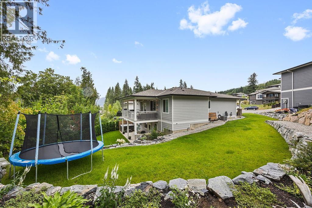 Photo 27 of 20 15th Avenue Se, Salmon Arm BC