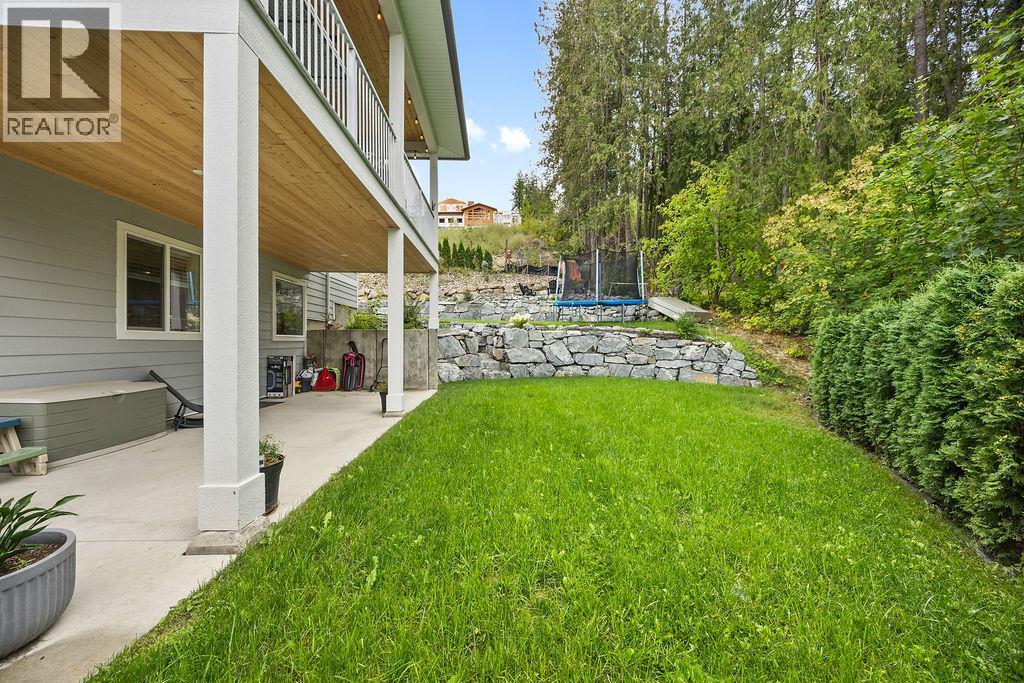Photo 34 of 20 15th Avenue Se, Salmon Arm BC