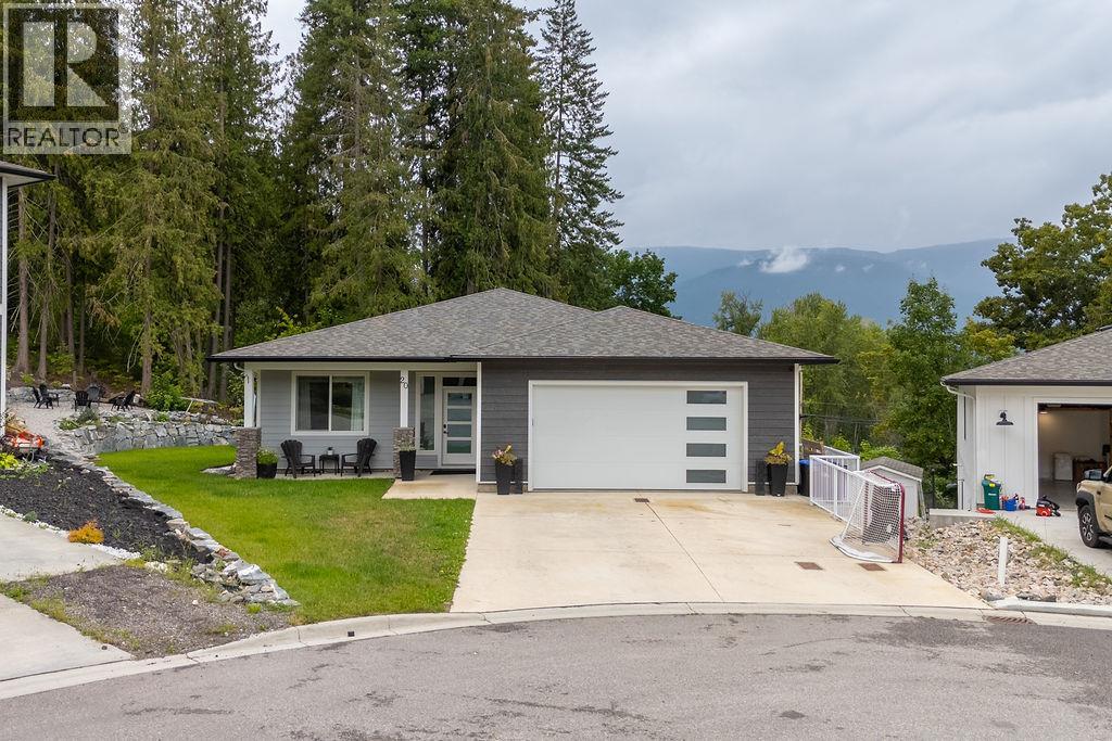 Photo 55 of 20 15th Avenue Se, Salmon Arm BC