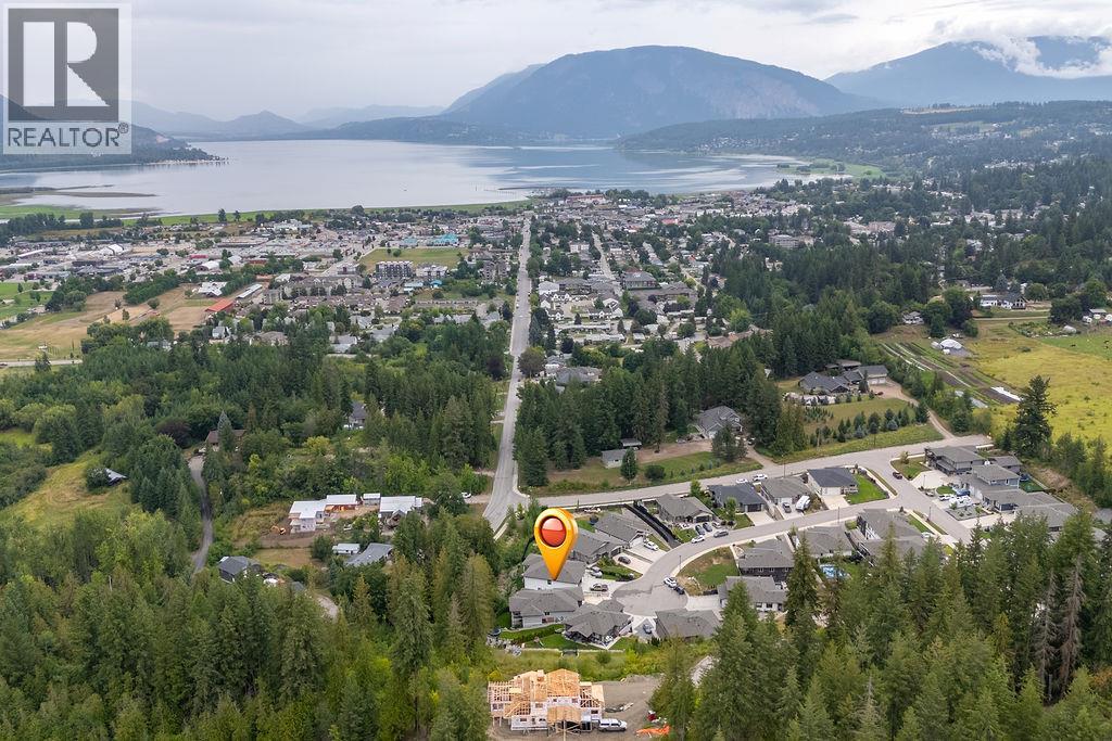 Photo 41 of 20 15th Avenue Se, Salmon Arm BC