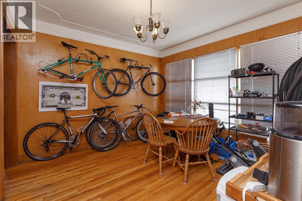 Photo 20 of 2824 Parkdale Boulevard Nw, Calgary AB