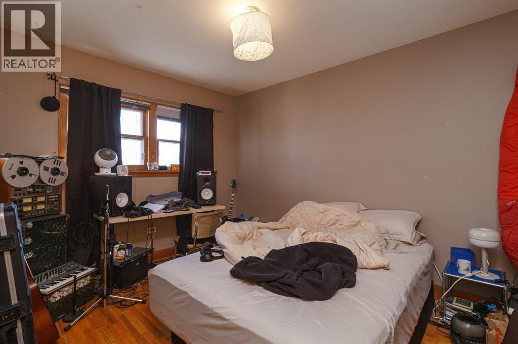 Photo 8 of 2824 Parkdale Boulevard Nw, Calgary AB
