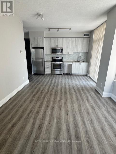 Photo 11 of 408 75 North Park Road, Vaughan ON