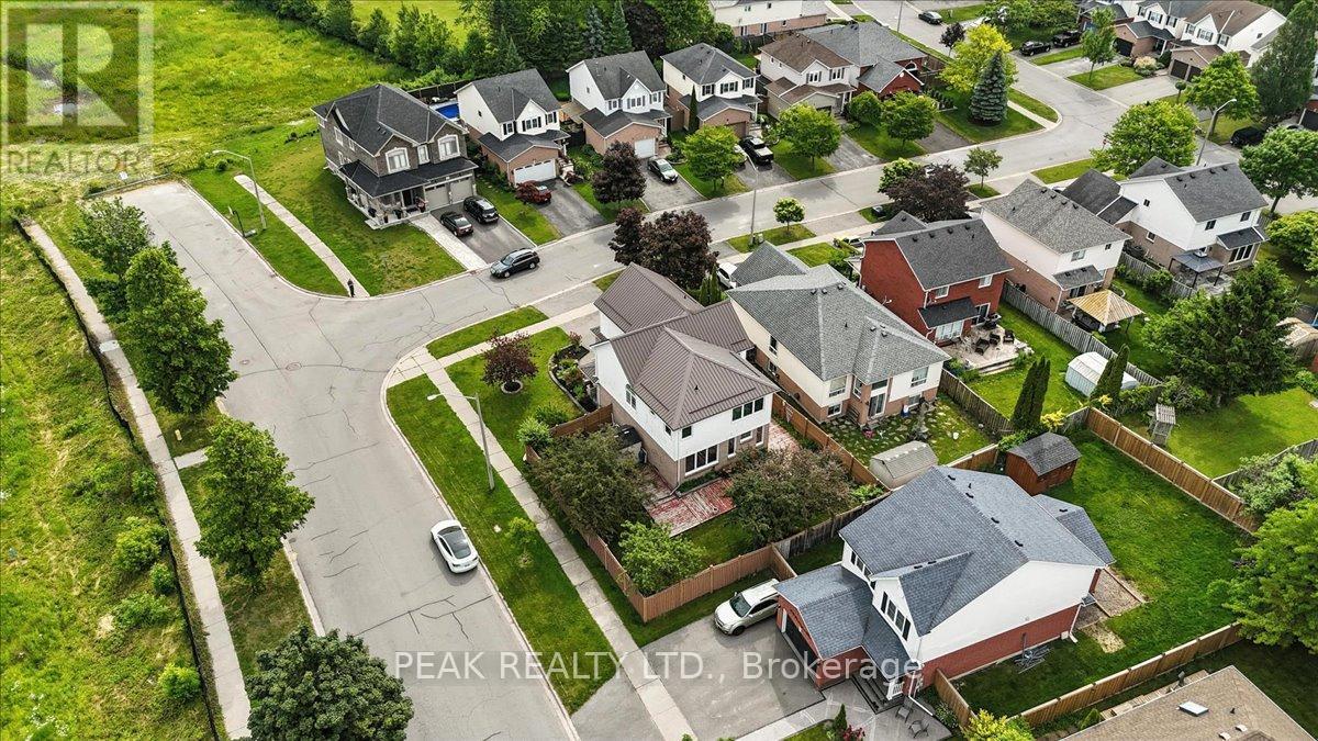 Photo 36 of 2 Granary Lane, Clarington ON