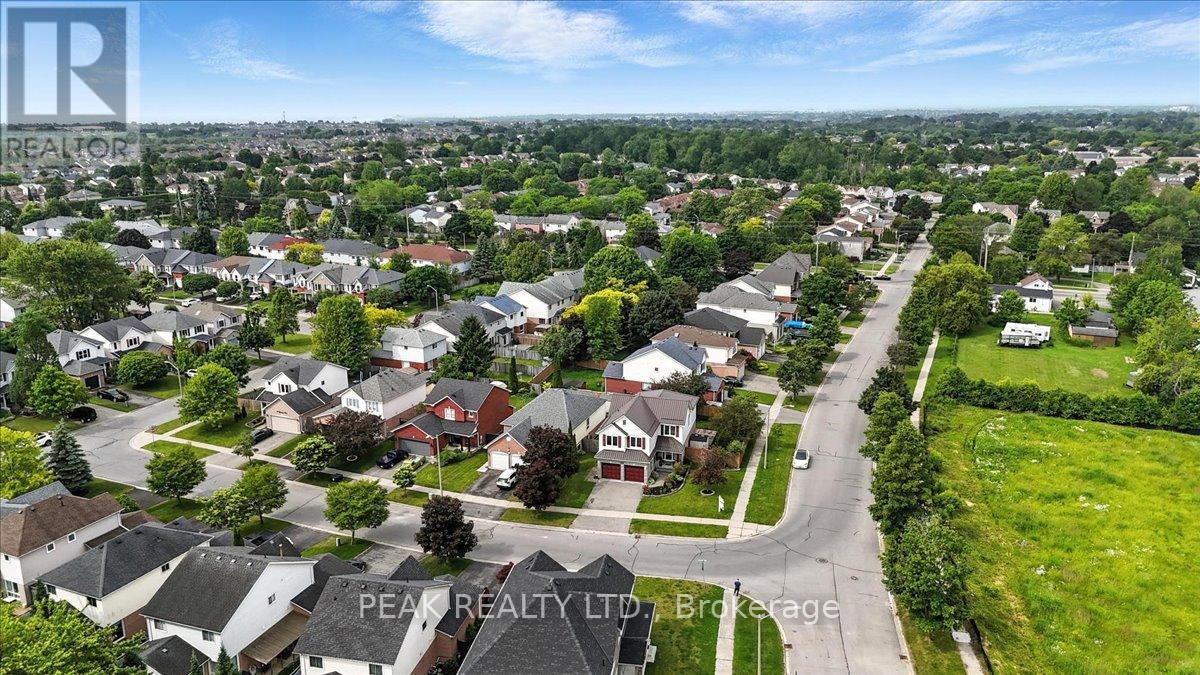 Photo 45 of 2 Granary Lane, Clarington ON