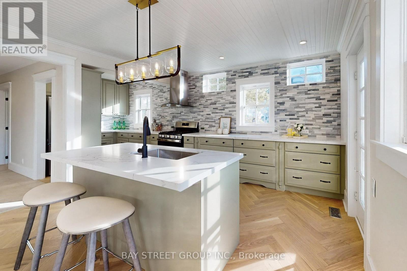 Photo 10 of 236 Main Street, Markham ON