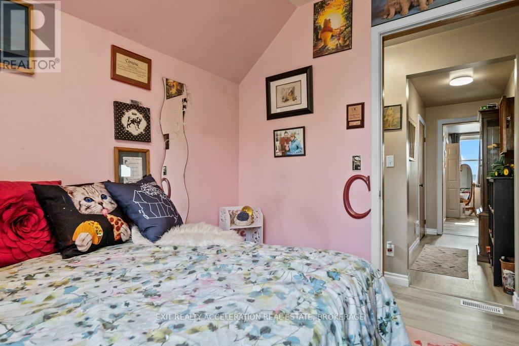 Photo 12 of 250 Perry Road, Greater Napanee ON