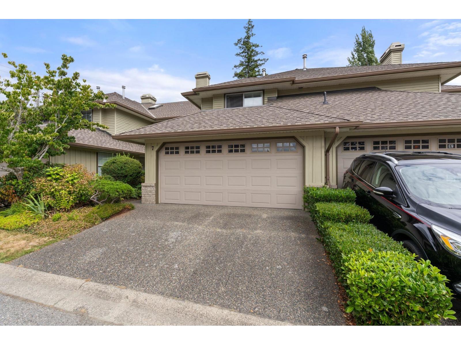 Photo 1 of 7 15860 82 Avenue, Surrey BC