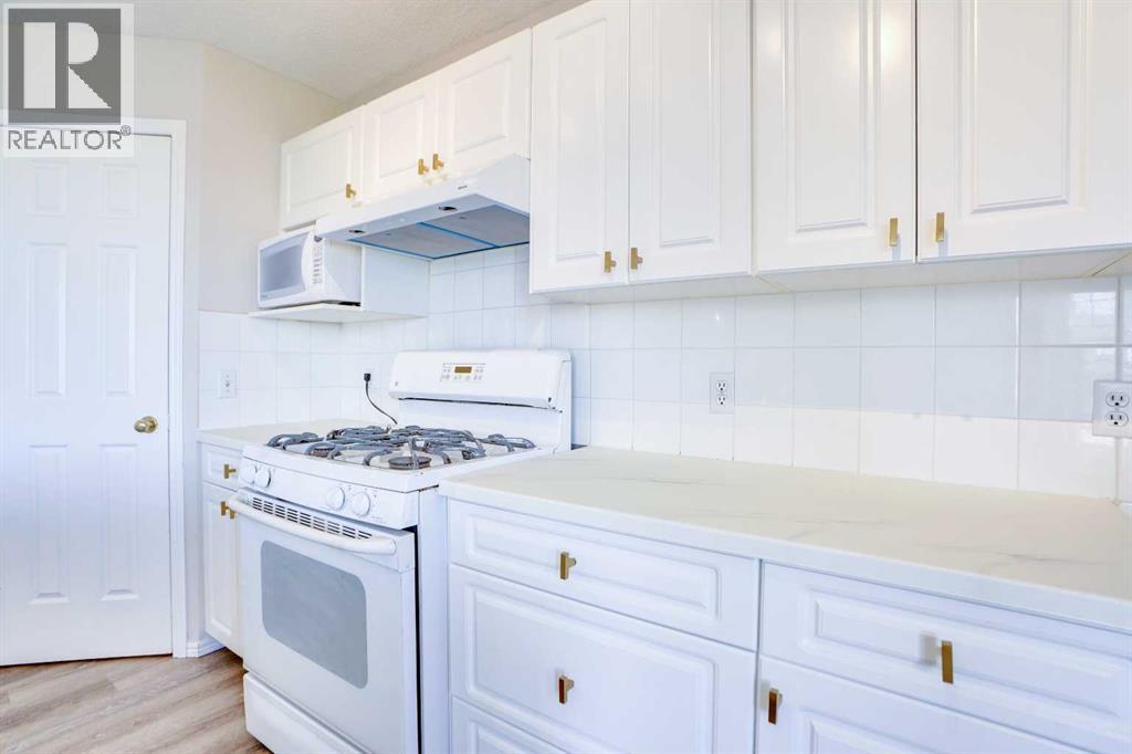 Photo 35 of 21 Panorama Hills Way Nw, Calgary AB