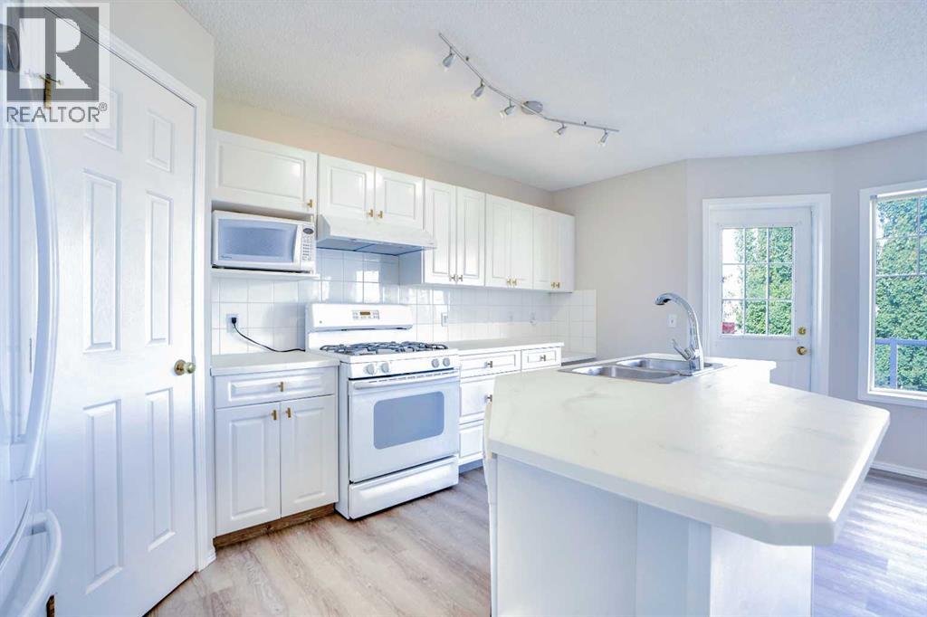 Photo 36 of 21 Panorama Hills Way Nw, Calgary AB