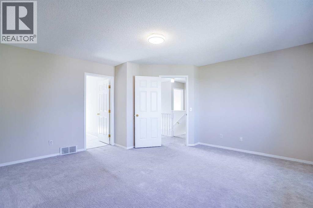 Photo 22 of 21 Panorama Hills Way Nw, Calgary AB