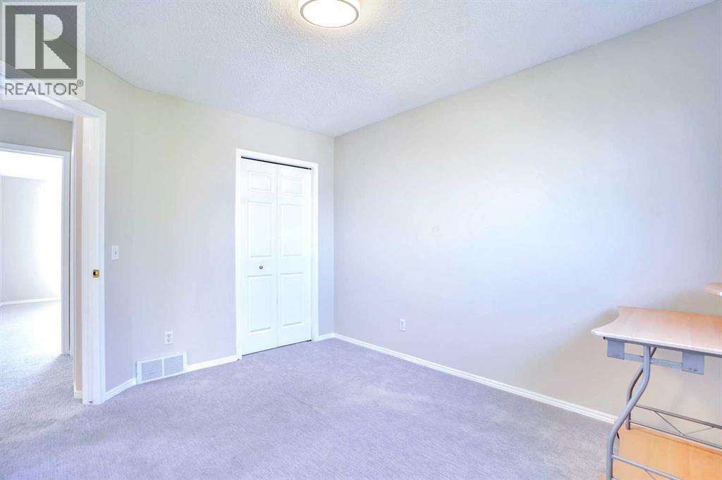 Photo 16 of 21 Panorama Hills Way Nw, Calgary AB