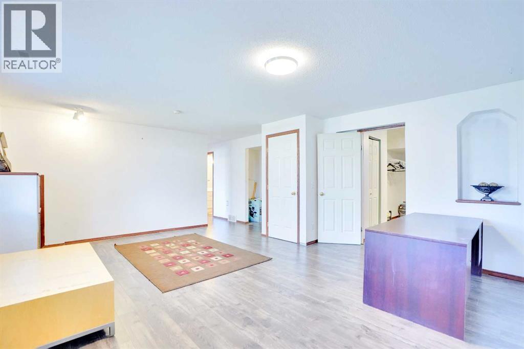 Photo 8 of 21 Panorama Hills Way Nw, Calgary AB