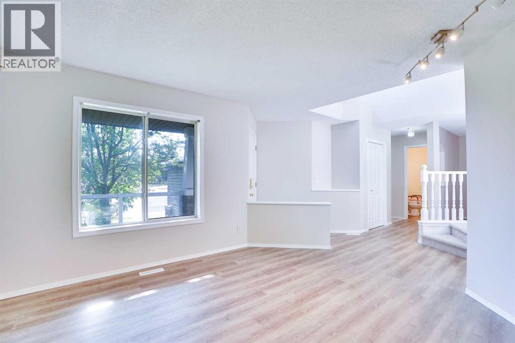 Photo 15 of 21 Panorama Hills Way Nw, Calgary AB