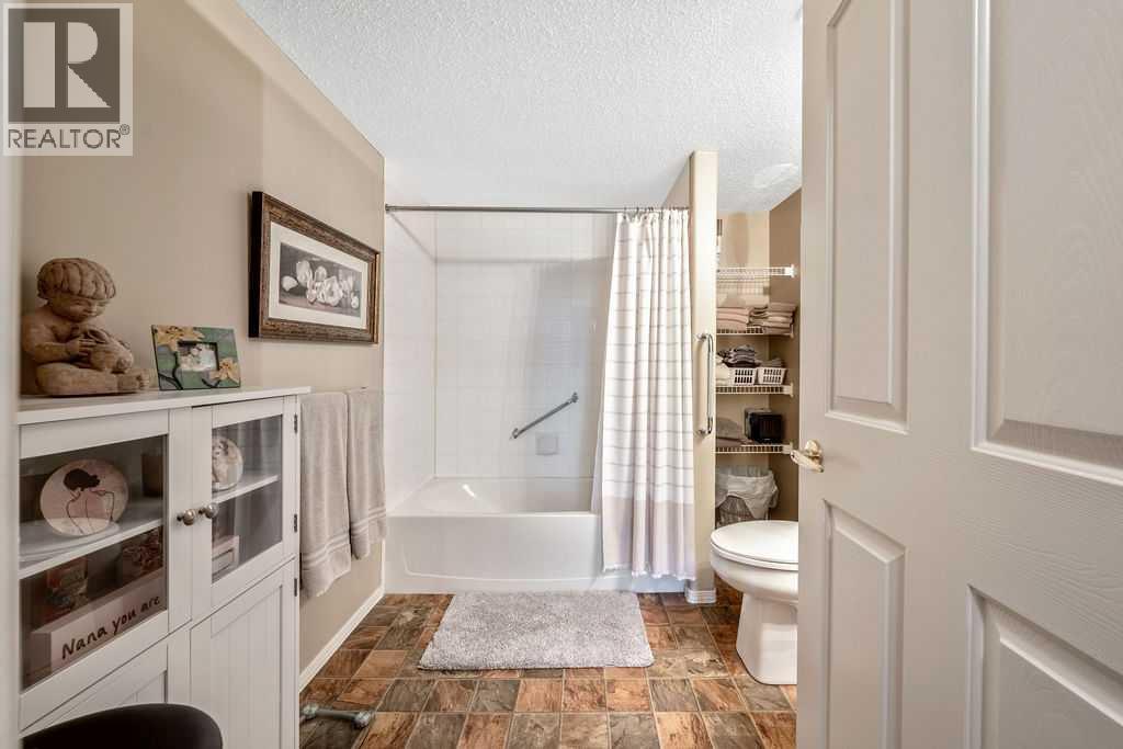 Single Family House for Sale in   Millrise Point SE Millrise Calgary 