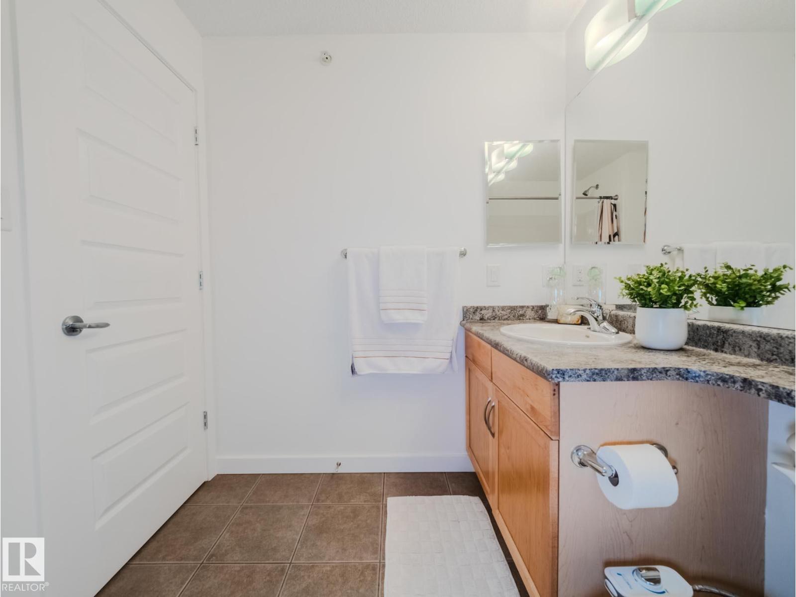 Photo 2 of 431 11603 Ellerslie Rd Sw, Edmonton AB