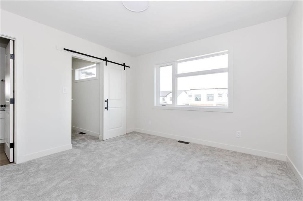 Photo 18 of 61 Kootenay Way, Steinbach MB
