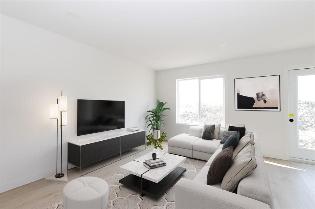 Photo 9 of 63 Kootenay Way, Steinbach MB