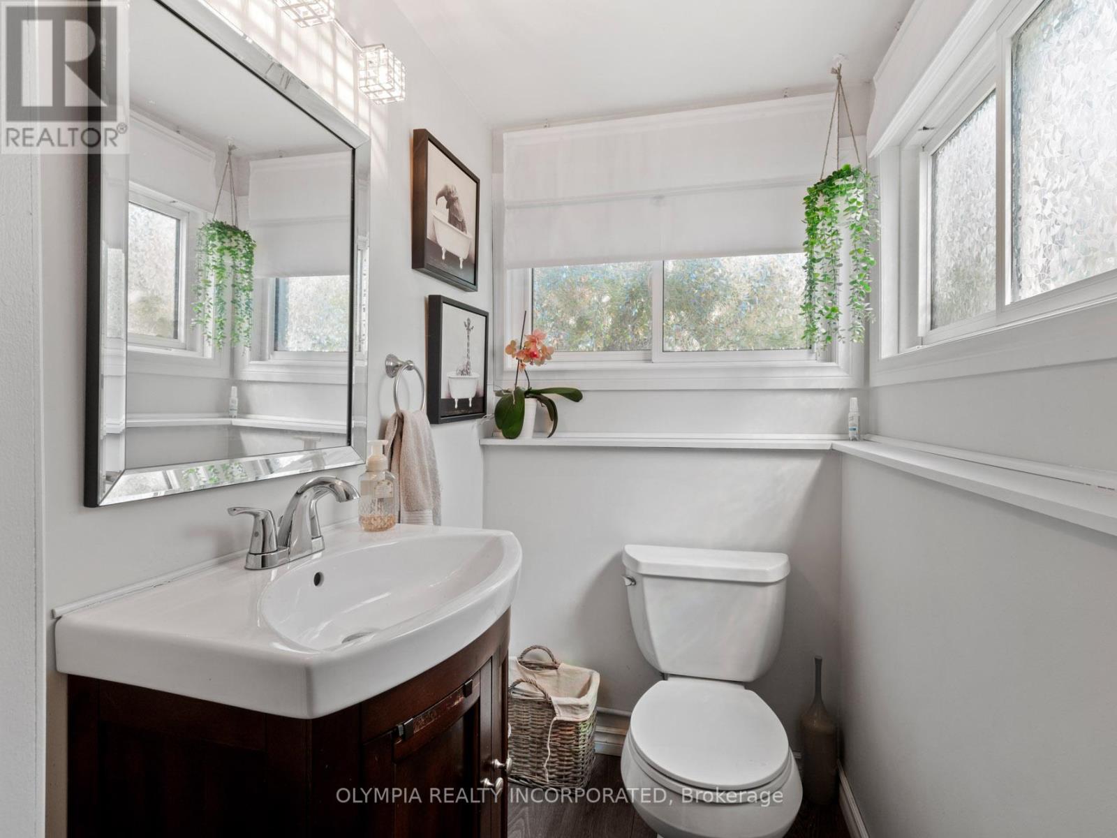 Photo 4 of 1354 Englewood Avenue, Fort Erie ON
