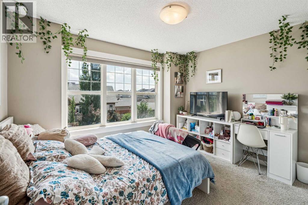 Single Family House for Sale in  Elgin Meadows Manor SE McKenzie Towne Calgary 