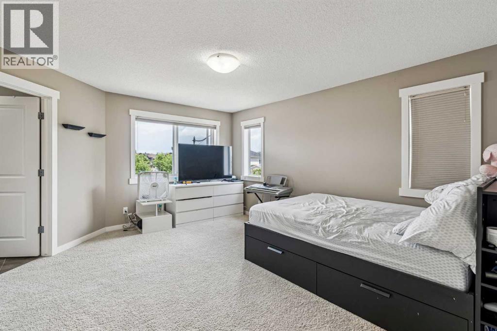 Single Family House for Sale in  Elgin Meadows Manor SE McKenzie Towne Calgary 