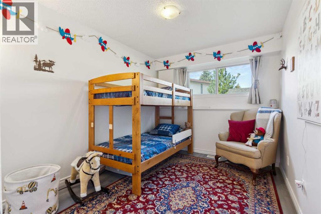 Single Family House 4 Level for Sale in  Fonda Way SE Forest Heights Calgary 