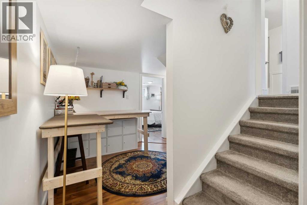 Single Family House 4 Level for Sale in  Fonda Way SE Forest Heights Calgary 