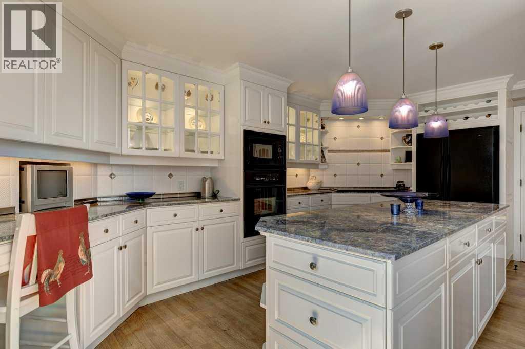 Single Family House for Sale in D  Eau Claire Avenue SW Eau Claire Calgary 
