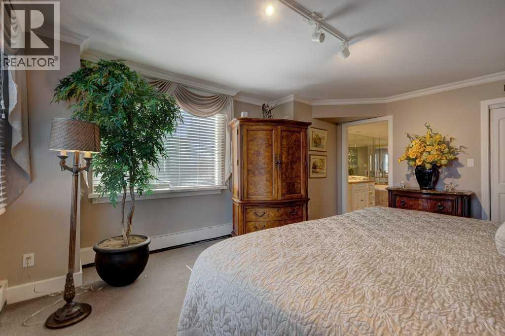 Single Family House for Sale in D  Eau Claire Avenue SW Eau Claire Calgary 