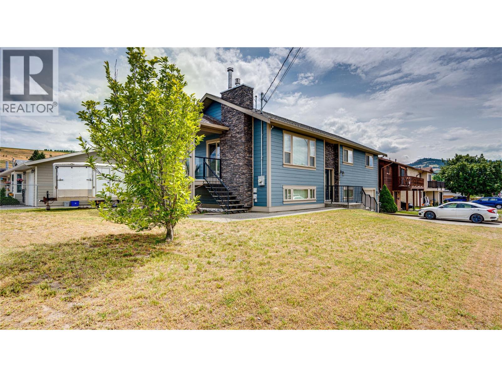 Photo 4 of 5409 Willow Drive, Vernon BC