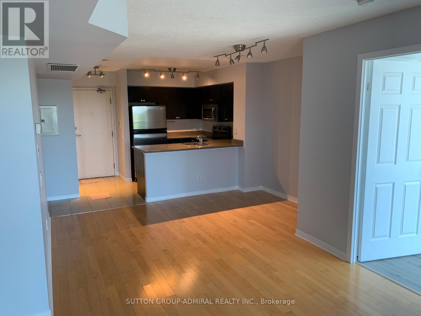 Photo 1 of 1006 28 Harrison Garden Boulevard, Toronto ON