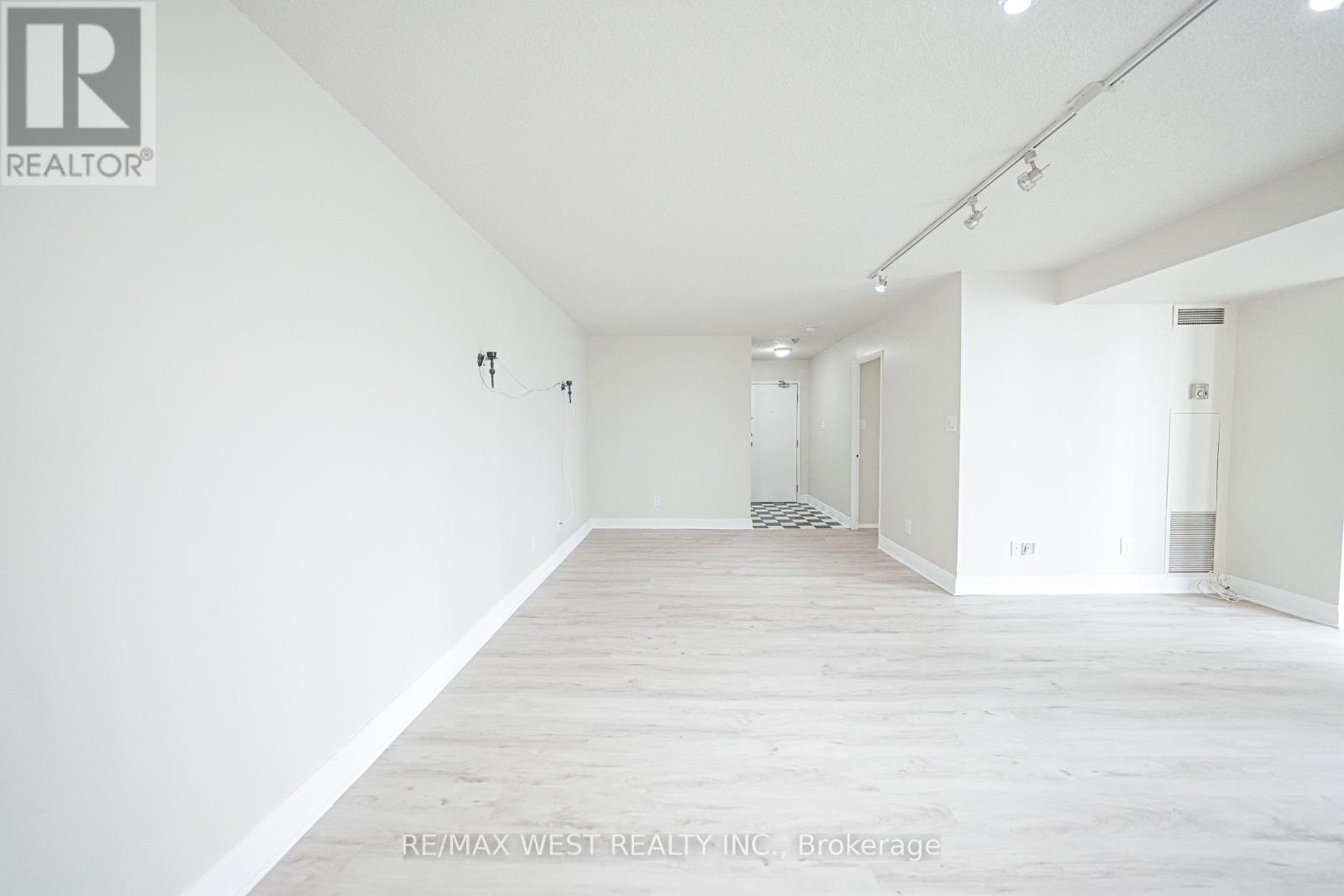 Photo 42 of 608 1470 Midland Avenue, Toronto ON