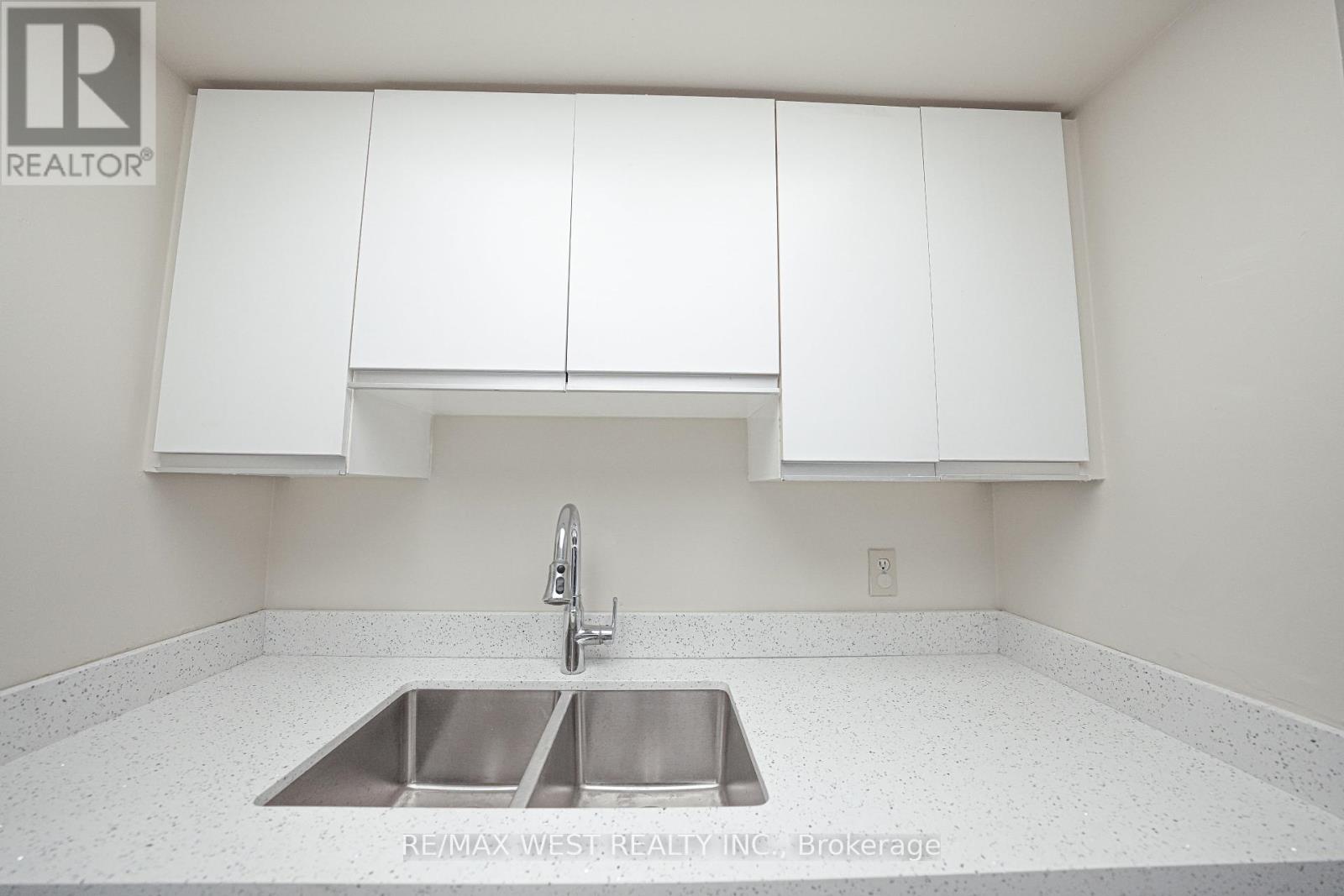 Photo 19 of 608 1470 Midland Avenue, Toronto ON
