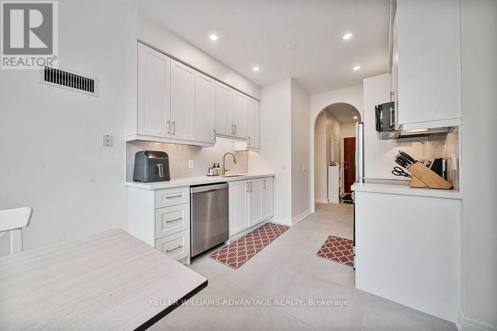 Photo 17 of 111 9 Boardwalk Drive, Toronto ON