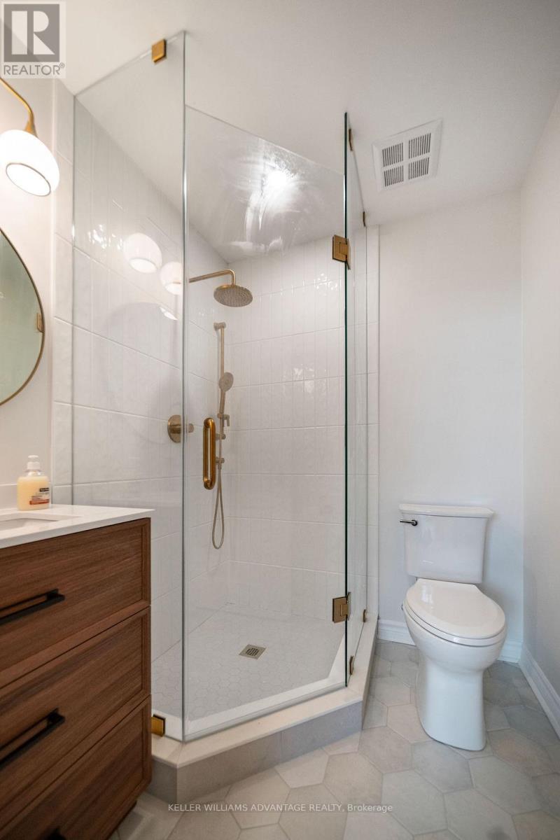 Photo 32 of 111 9 Boardwalk Drive, Toronto ON