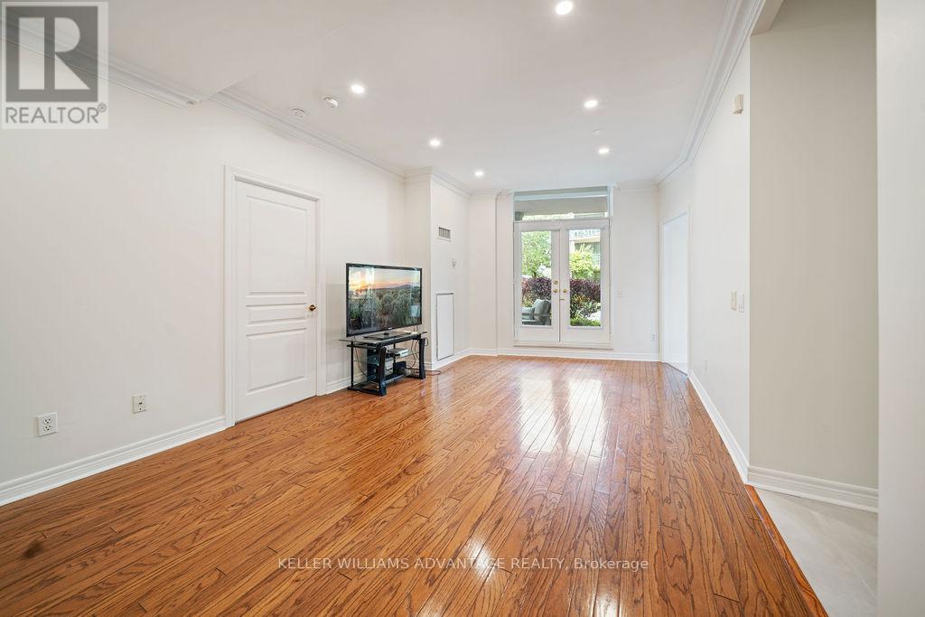Photo 4 of 111 9 Boardwalk Drive, Toronto ON