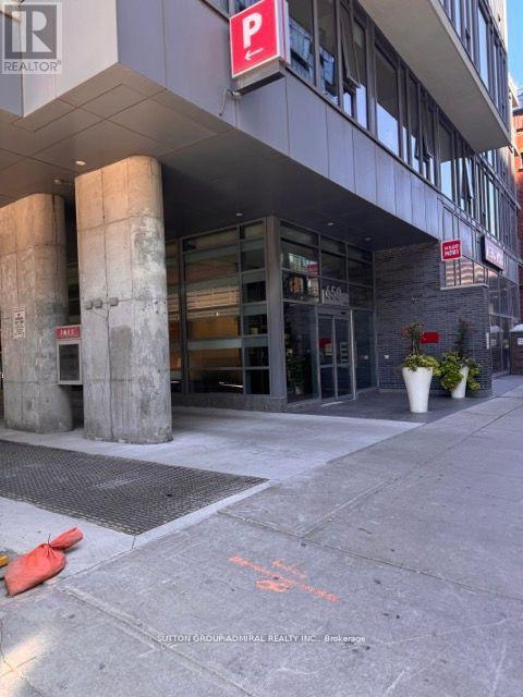 Photo 11 of 901 650 King Street W, Toronto ON