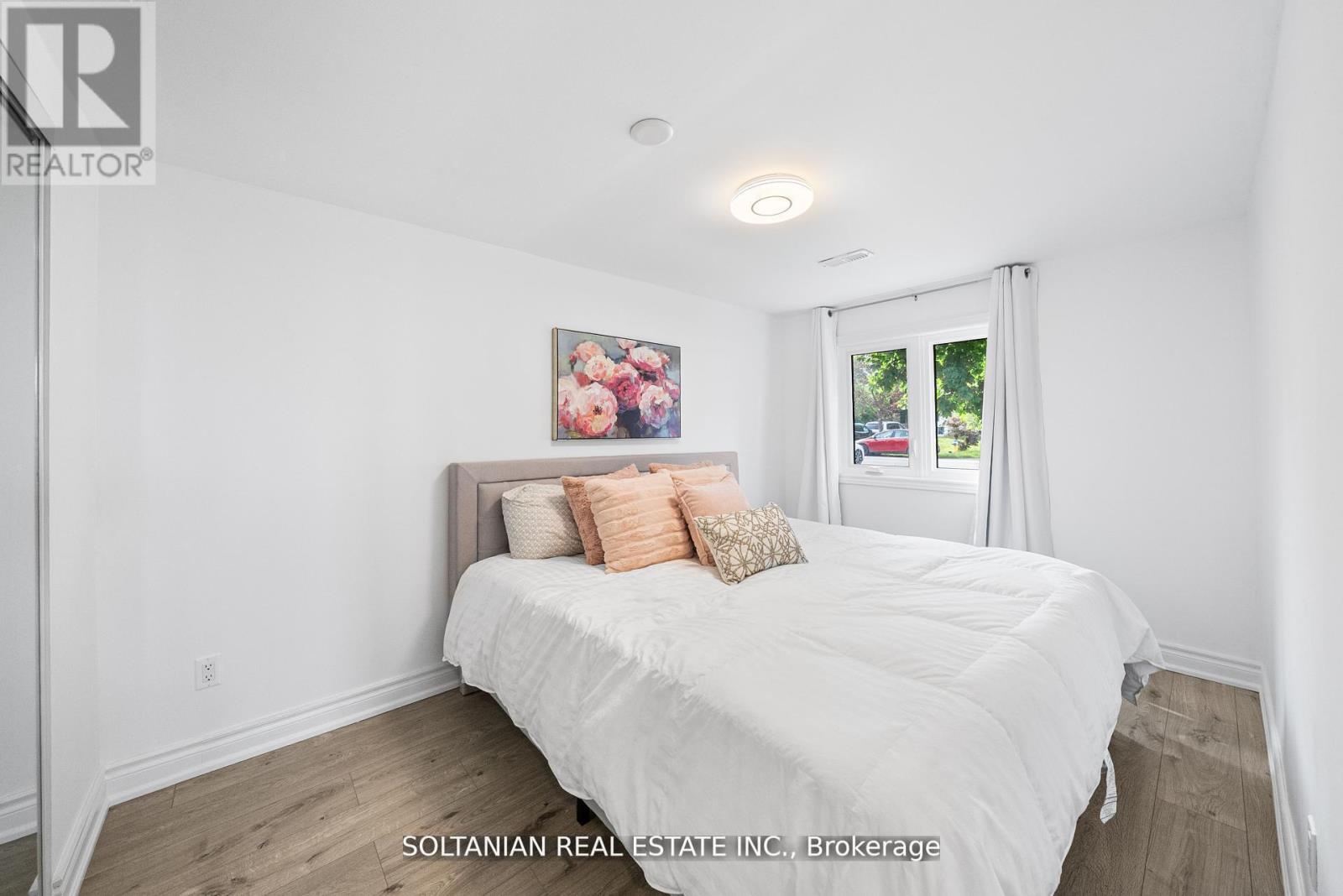 Photo 16 of 335 Miami Drive, Georgina ON